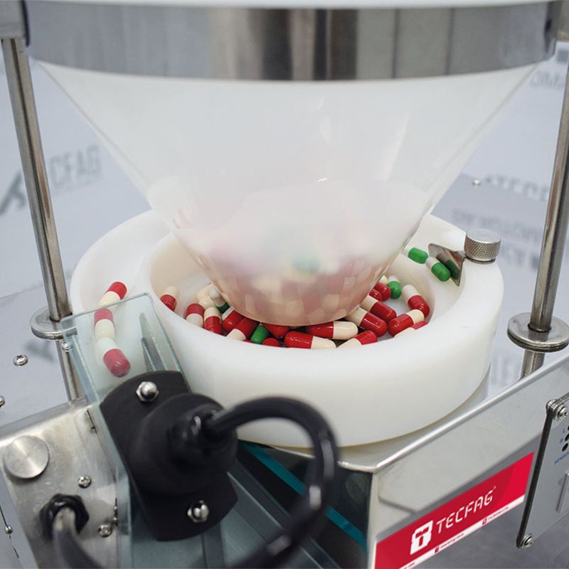 Envasadora-e-Contadora-Semiautomatica-De-Capsulas---Genius-2a-Funil