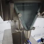 Envasadora-e-Contadora-Semiautomatica-De-Capsulas---Genius-8-Funil