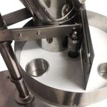 Dosadora-Semiautomatica-para-Graos-e-Farelos---KFG1000-Bandeja-de-Dosagem