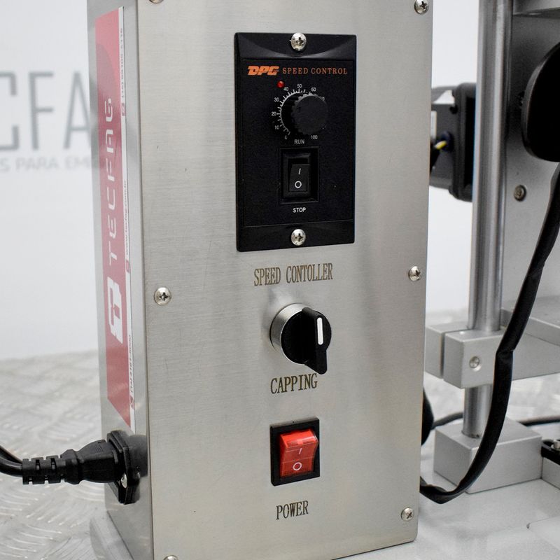 Rosqueadeira-Semiautomatica-de-Tampas---DHZ-450A-Painel