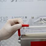 Seladora-a-Vacuo-de-Camara-Simples---VM300TEA-Trava