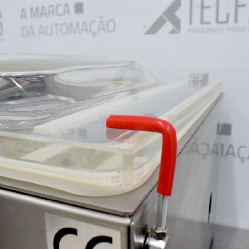 Seladora-a-Vacuo-de-Camara-Simples---VM500TEB-Trava