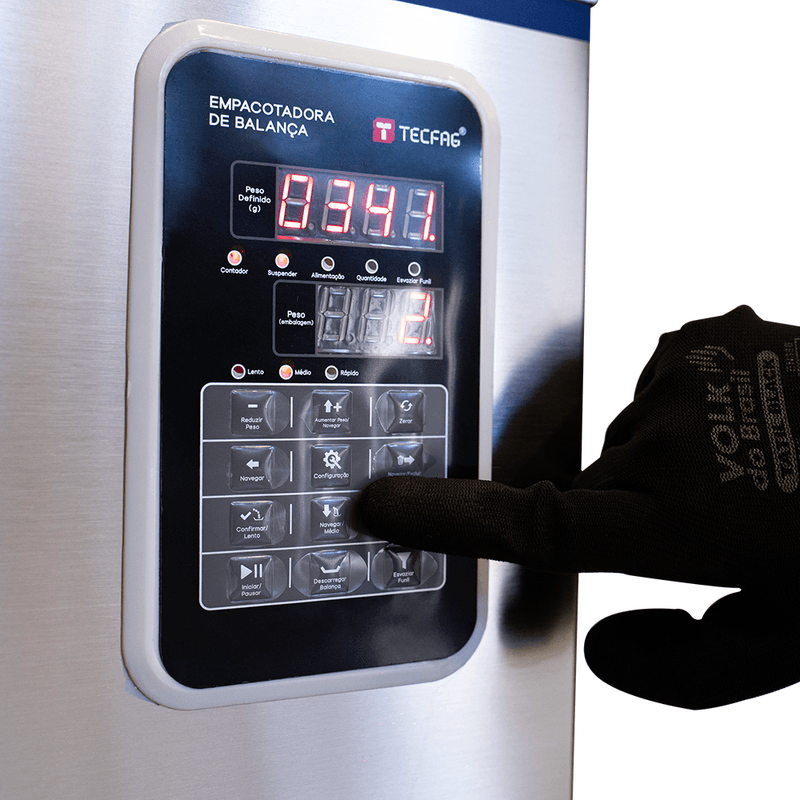 Dosadora-com-Balanca-Eletronica-para-Pos-de-Baixa-Fluidez-DM5000F-painel